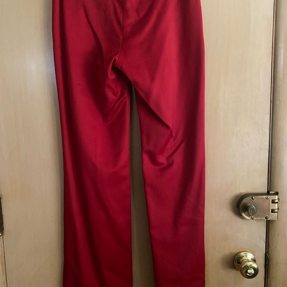 Parameter red pants. - Picture 3 of 8
